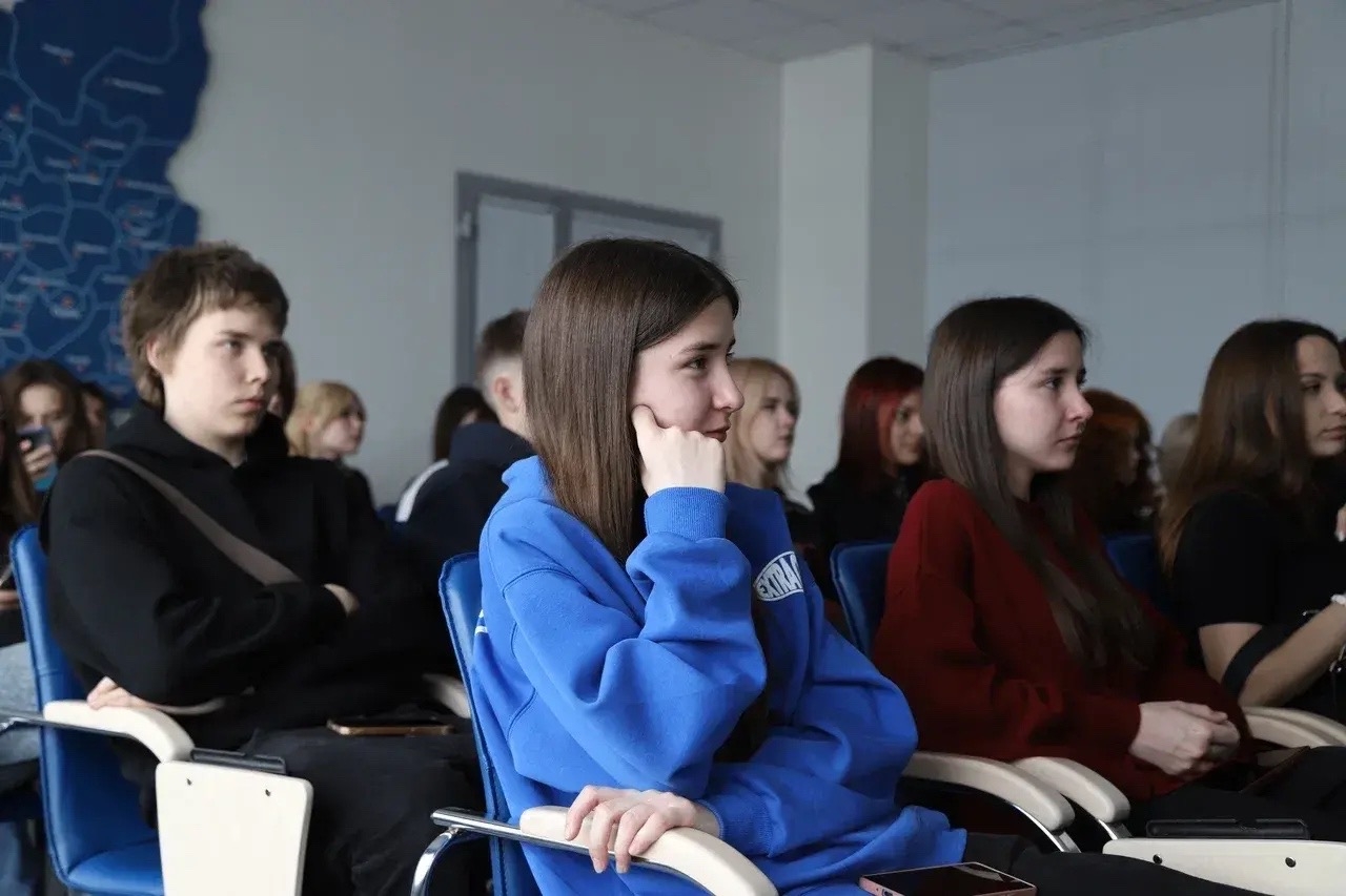 «Живи и работай в Пермском крае»: студенты познакомились с работодателями торговой отрасли